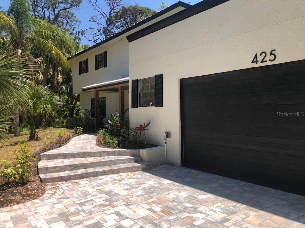 BARNHILL ESTATES - фото