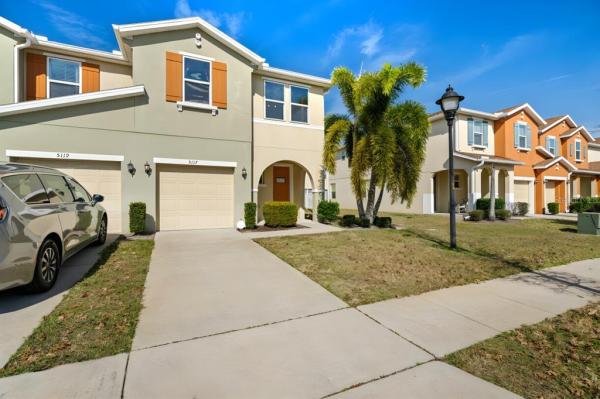 COMPASS BAY UNIT 4