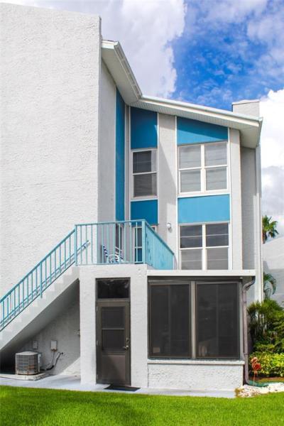 MADEIRA BEACH YACHT CLUB CONDO