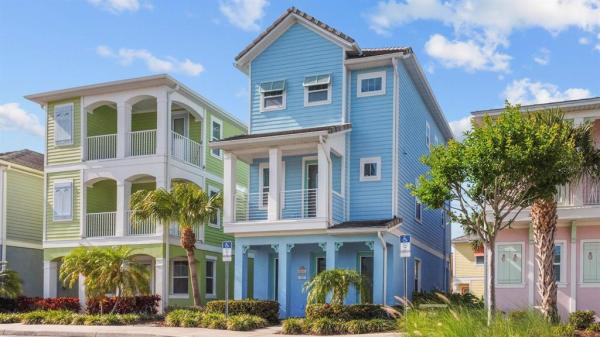 MARGARITAVILLE, ROLLING OAKS