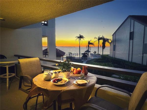 VILLAGE AT TIERRA VERDE CONDO