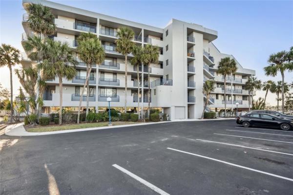 POINTE PLEASANT HARBOUR CONDO