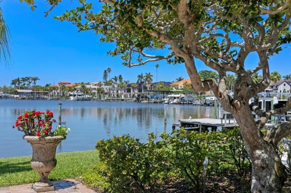 SNELL ISLE BRIGHTWATERS SEC 1 REP