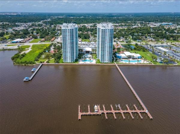 MARINA GRANDE/HALIFAX 01