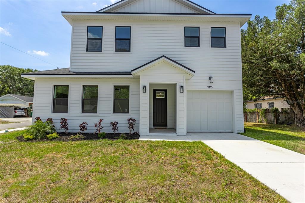 LOGANS PARK - фото