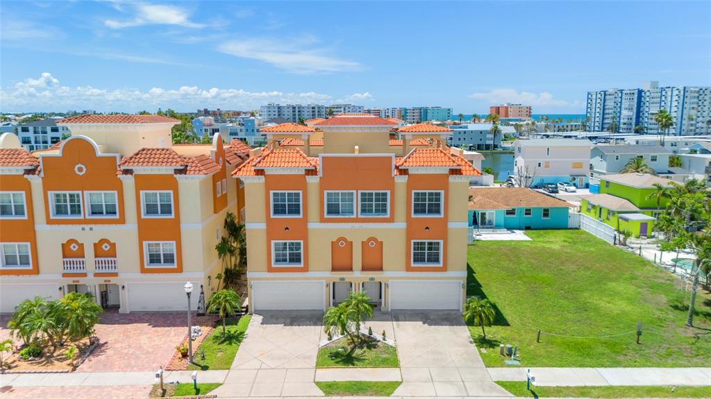 GAY SHORES - фото