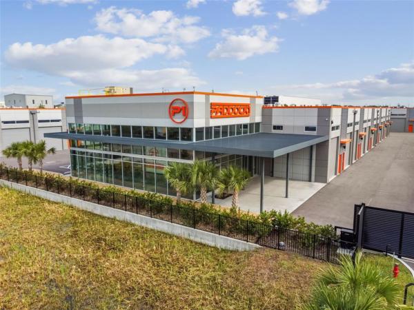 PADDOCK1 PREMIUM GARAGE CONDOS