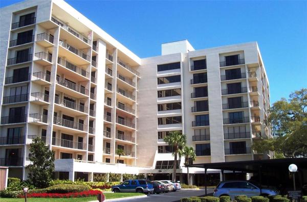 BELLEVIEW BILTMORE VILLAS OAKS