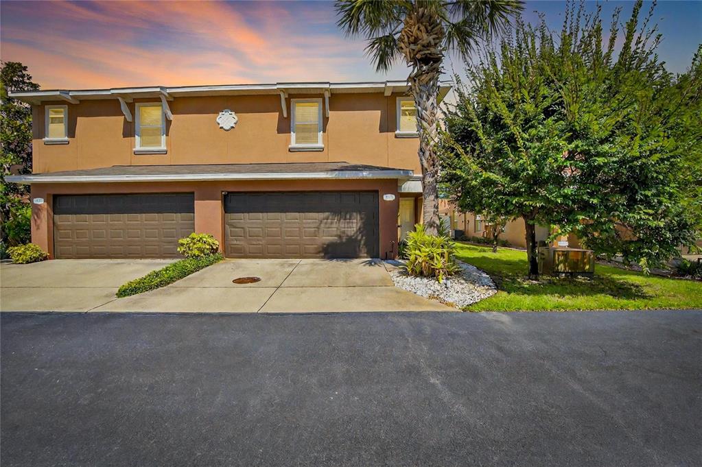 TOWNHOMES AT BRITTANY PARK - фото