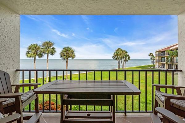 SEAPOINTE TERRACE CONDO