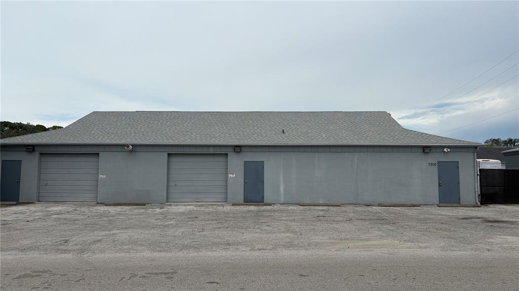 Commercial - фото