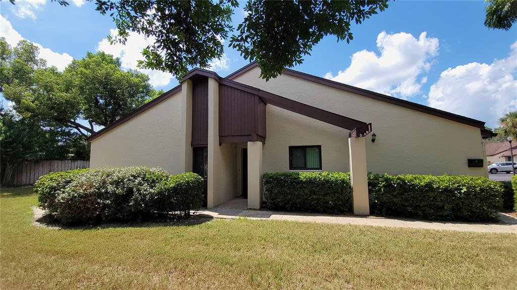 BREEZEWOOD VILLAGE CONDO PH 01-04 - фото