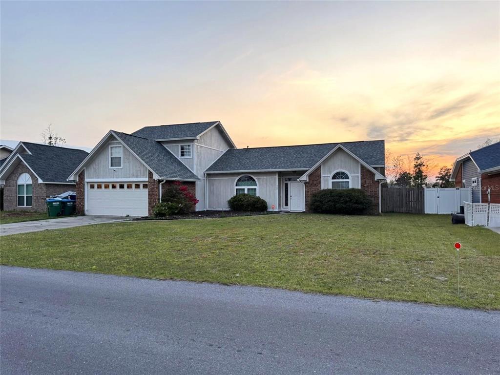 COLONIAL ESTATES - фото