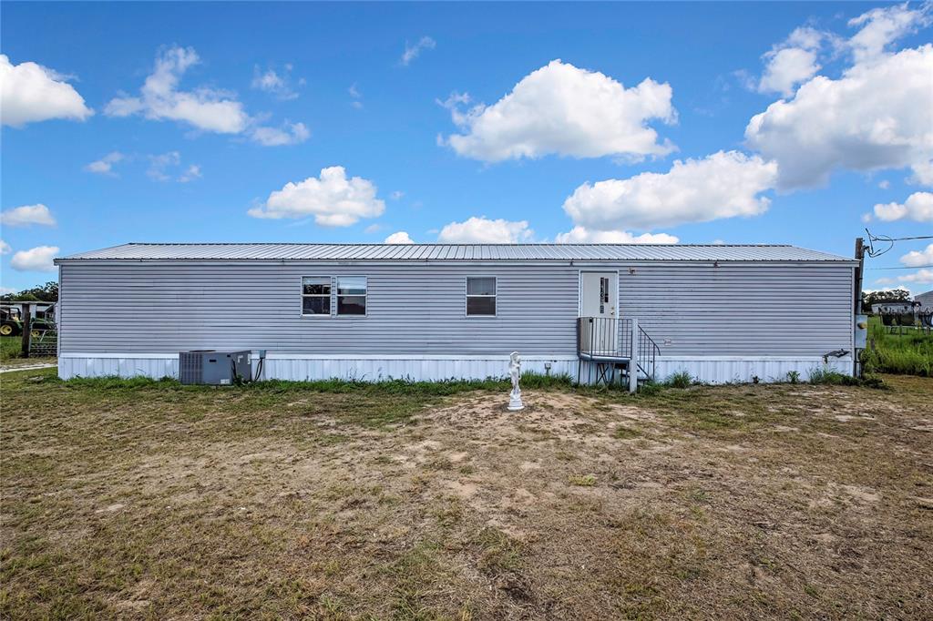 ROYAL HILLS - фото