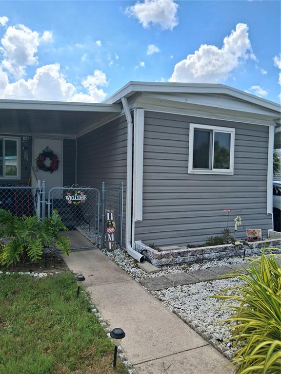 HOLIDAY VILLAGE CO-OP M/H UNREC - фото