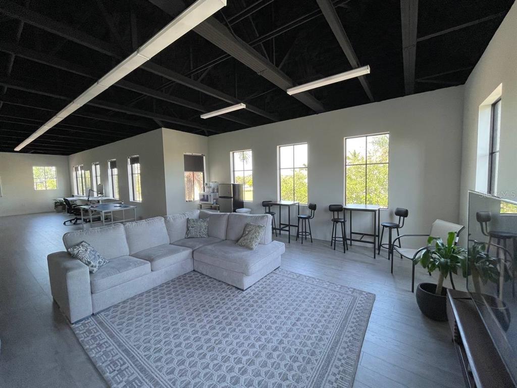 Multi Family - фото