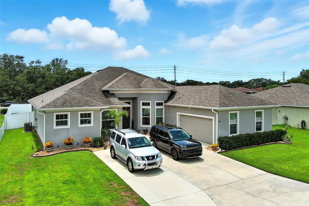 COUNTRY SQUARE - фото