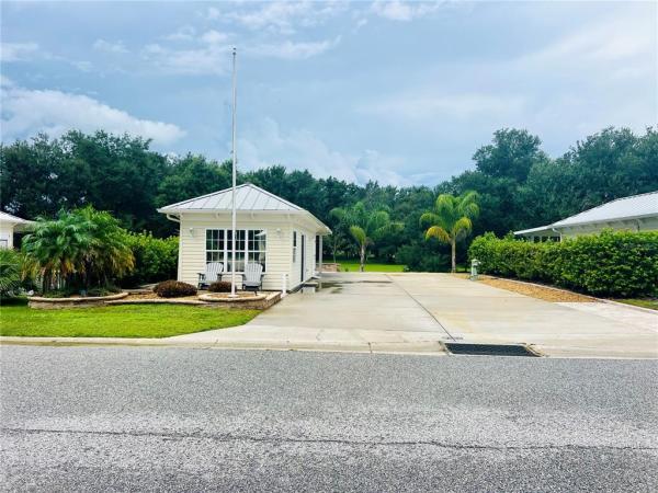 FLORIDA GRANDE MOTOR COACH RESIDENCE