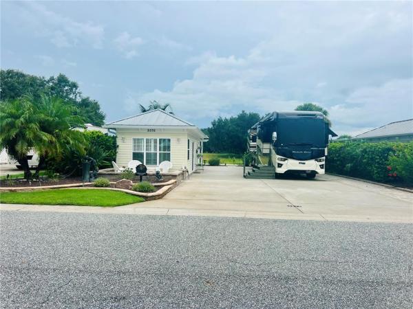 FLORIDA GRANDE MOTOR COACH RESIDENCE