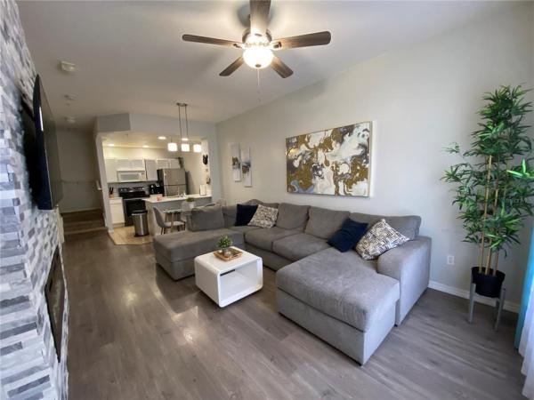 VENETIAN BAY VILLAGE CONDO PH 3