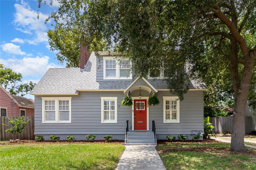 BLOCK B IN DELANEYS ADD - фото