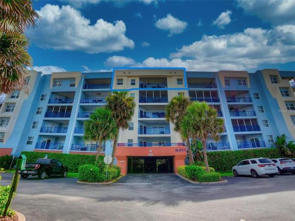 OCEAN WALK NSB BLDG 02