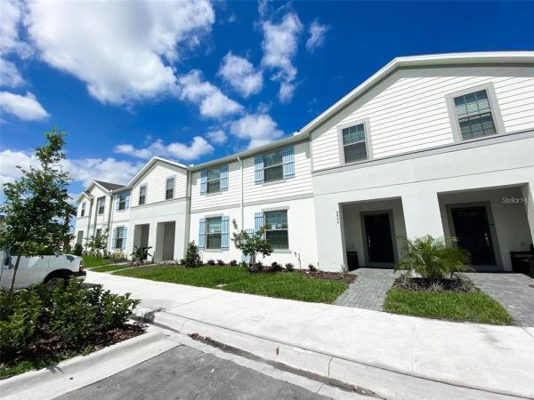 WINDSOR AT WESTSIDE PH 3