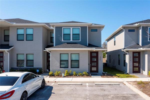 TERRA ESMERALDA TWNHMS