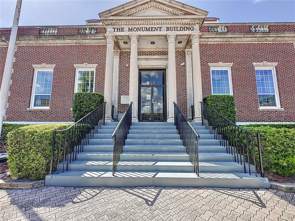 Commercial - фото