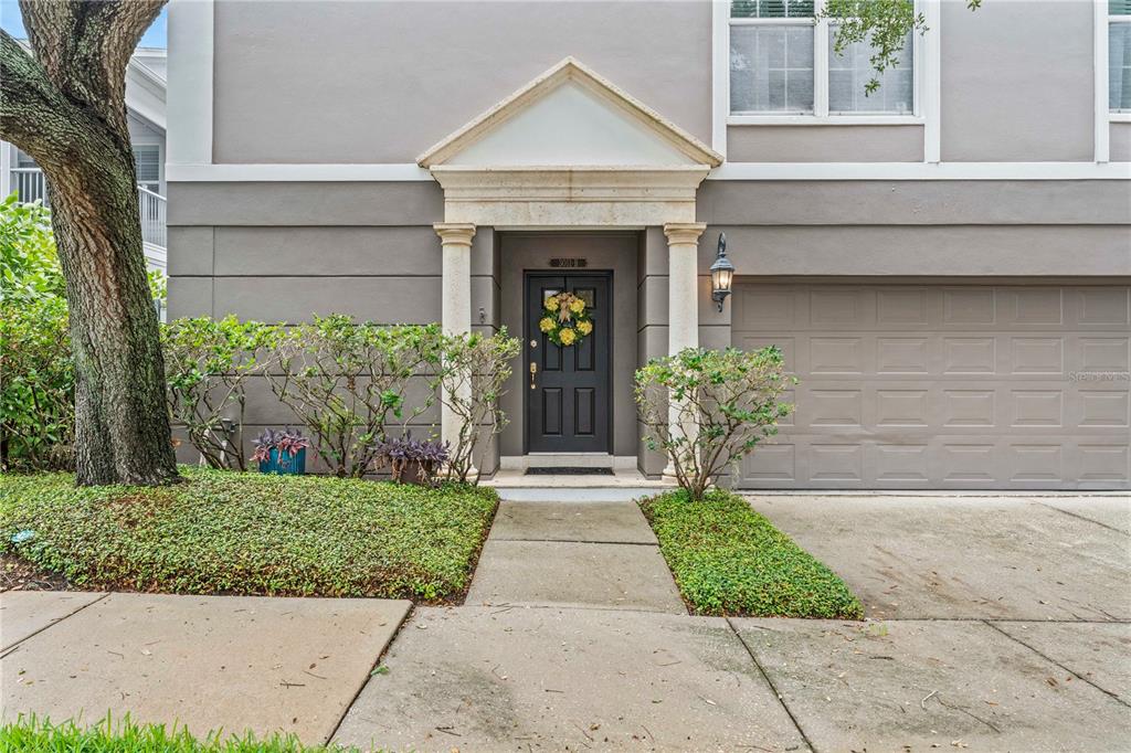 OAKMONT TWNHMS - фото