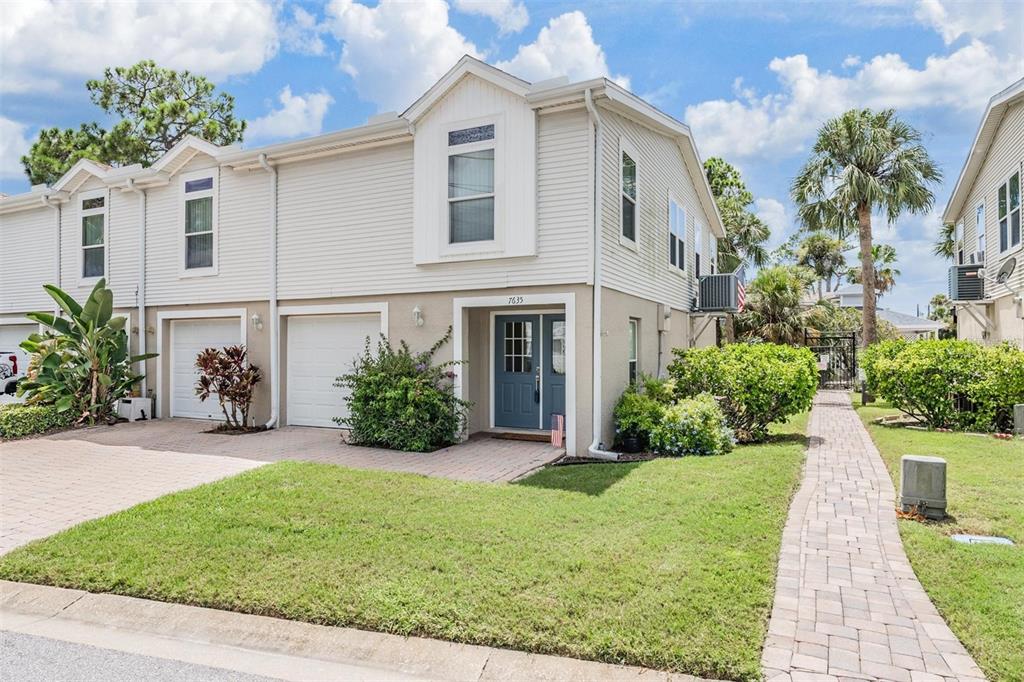 MARINA PALMS - фото