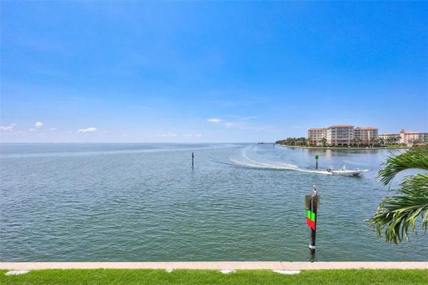 WATERSIDE AT COQUINA KEY SOUTH