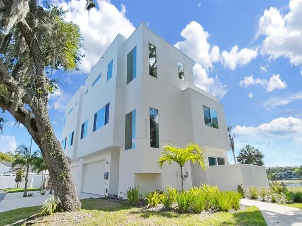 RIVERVIEW OAKS TWNHMS