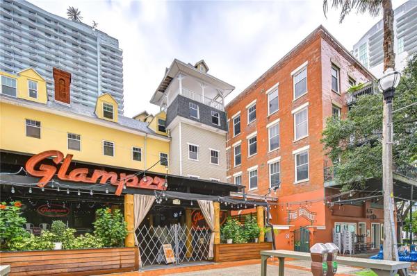 HOTEL DETROIT CONDO THE