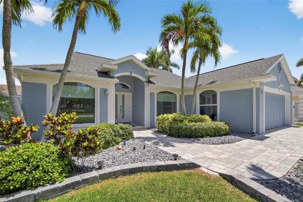 TIERRA VERDE LANDMARK