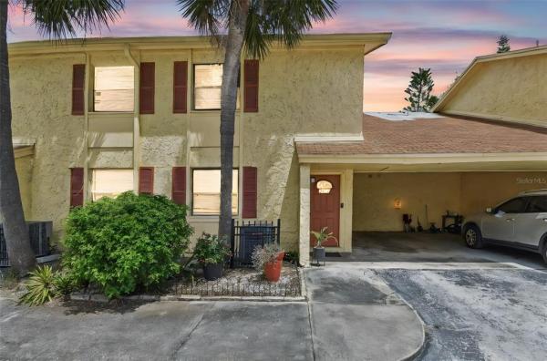 THE GREENS OF TOWNN COUNTRY