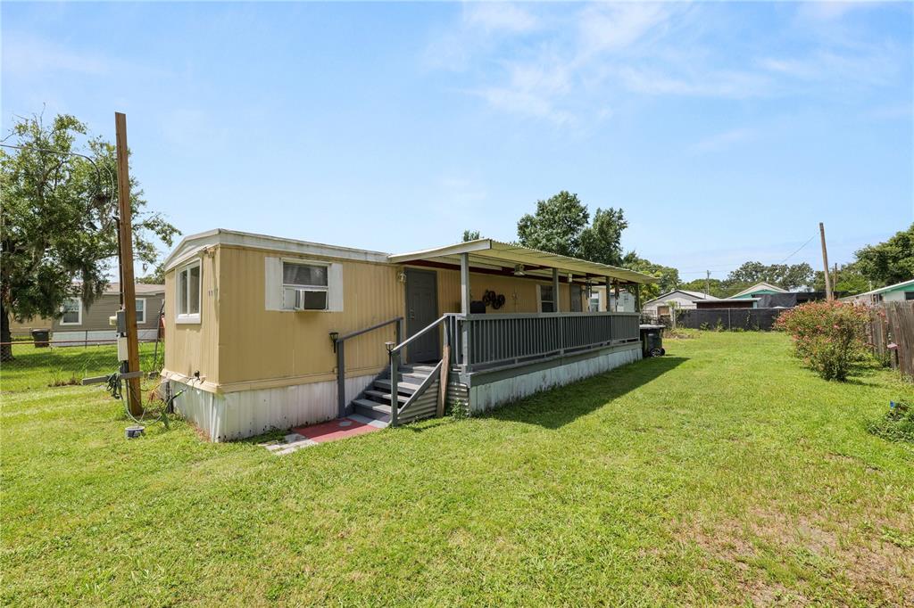 WOODLAWN NEIGHBORHOOD - фото