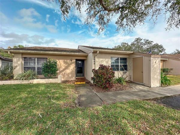 HOLIDAY LAKE VILLAS CONDO