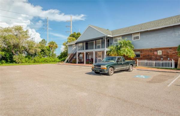 VENETIA COUNTRY CLUB CONDO