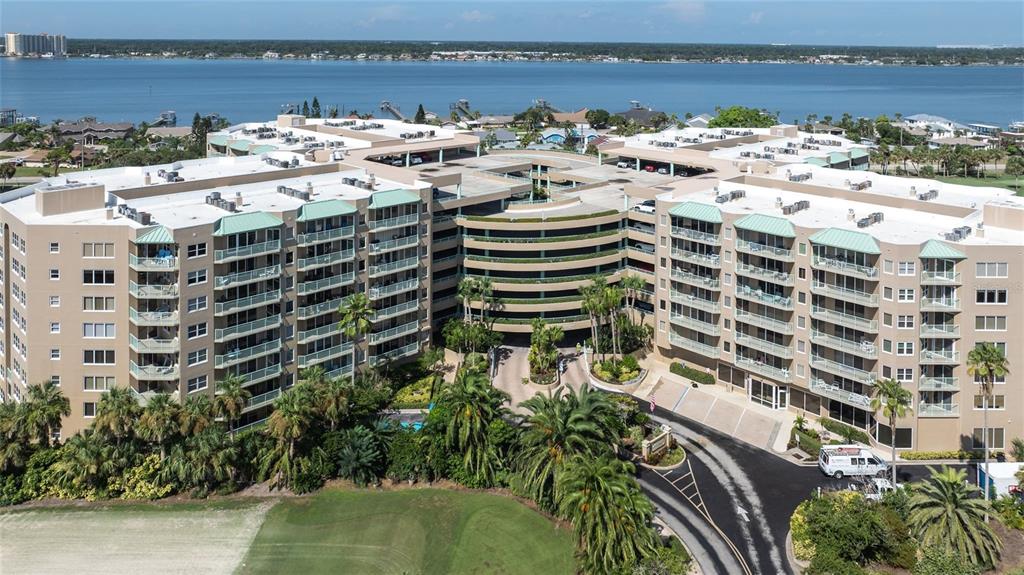 OCEANS CLOVERLEAF NORTH - фото