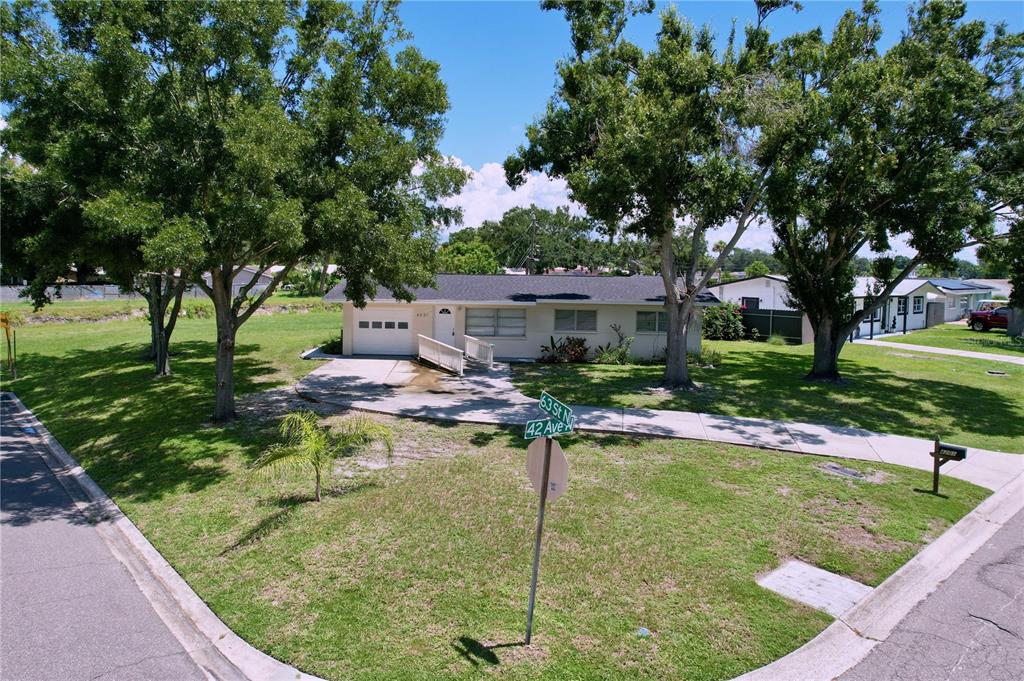 PINEBROOK MANOR - фото