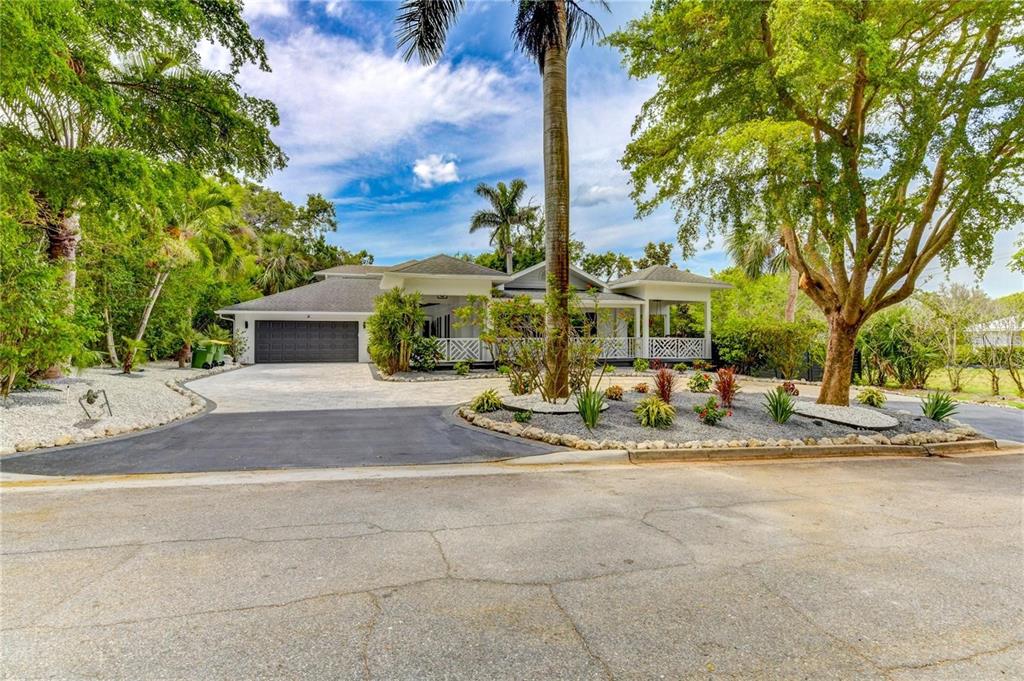 CURRINS LAKEVIEW SUB - фото