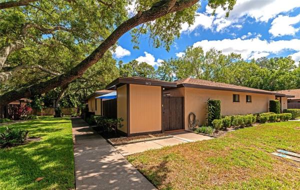 VILLAS OF PINELLAS FARMS