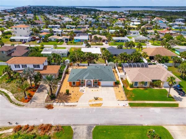 PELICAN DUNES LTS 01-52 INC