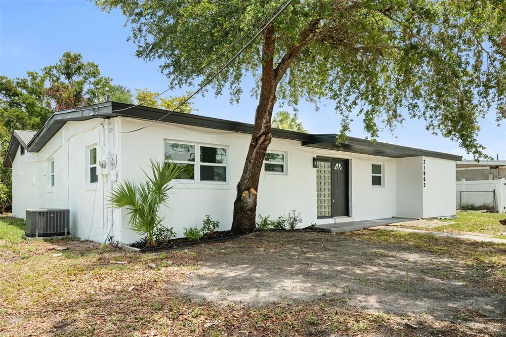 PORT CHARLOTTE SEC 033 - фото