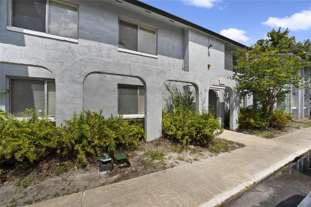 MILLENNIUM PALMS - фото