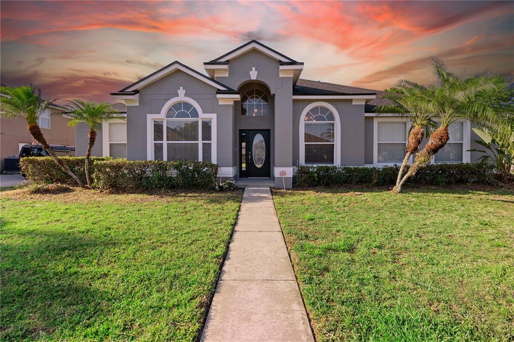 MONTCLAIR - фотография MONTCLAIR - фото