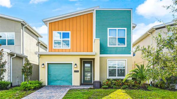 COVE AT STOREY LAKE 4