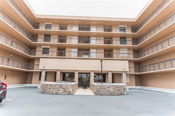 FAIRWIND SHORES CONDO