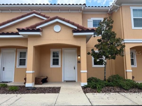 REGAL OAKS AT OLD TOWN